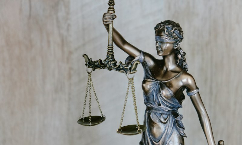 Independent oversight and justice scales